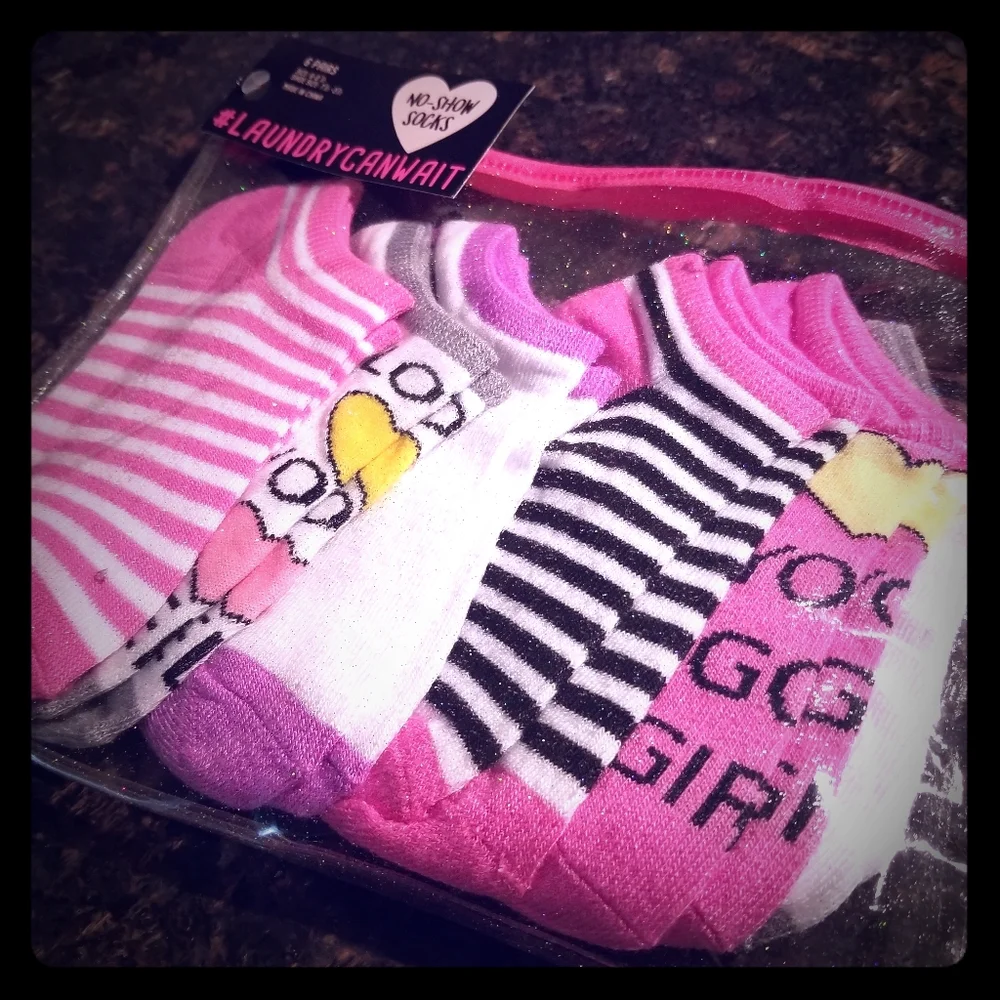 NEW 6pk Girl's Socks